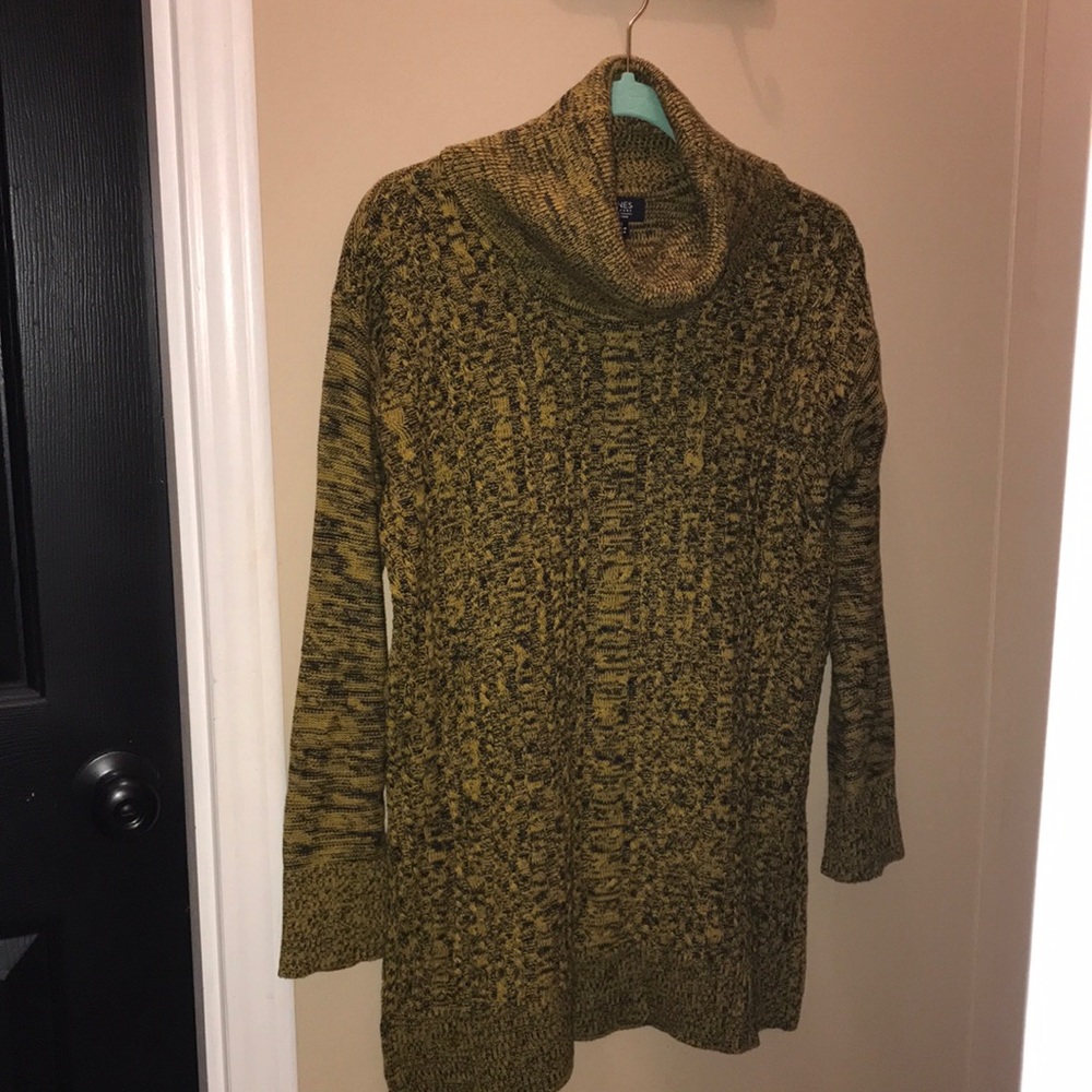 JONES NEW YORK SIGNATURE BLACK & YELLOW TUNIC TURTLENECK SWEATER. SIZE M. NWOT.